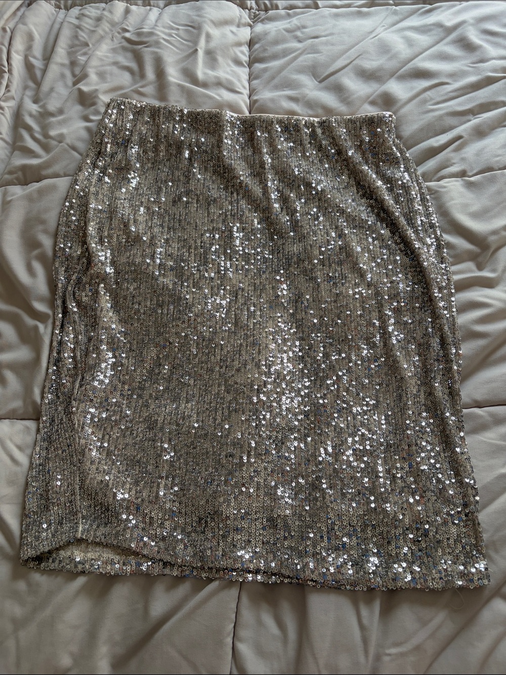 Cable & Gauge Silver Sequin Pencil Skirt